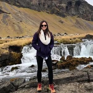 Meet your Posher, Andrea